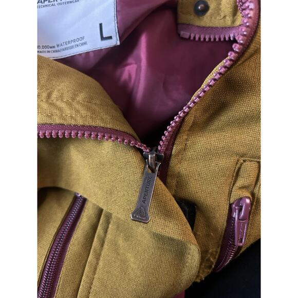 Aperture Men’s Snow Boarding Jacket Size Large Maroon And Gold winter sports - Picture 11 of 12